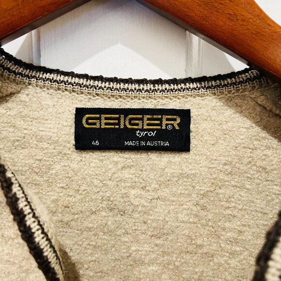 Vintage Geiger Womens Very Thick Pure Wool Button-Up Pockets Cardigan Sweater 45 - Picture 7 of 16